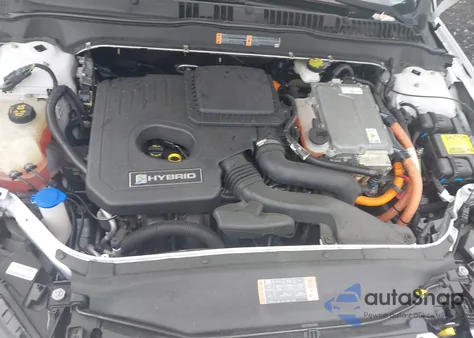 2019 Ford Fusion Hybrid Titanium z USA, uszkodzony, nr VIN 3FA6P0RU0KR157421